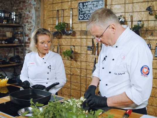 Immanuel Kocht -  Vegane Rezepte - Koch-Videos Lutz Fogrub und Marketa Schellenberg